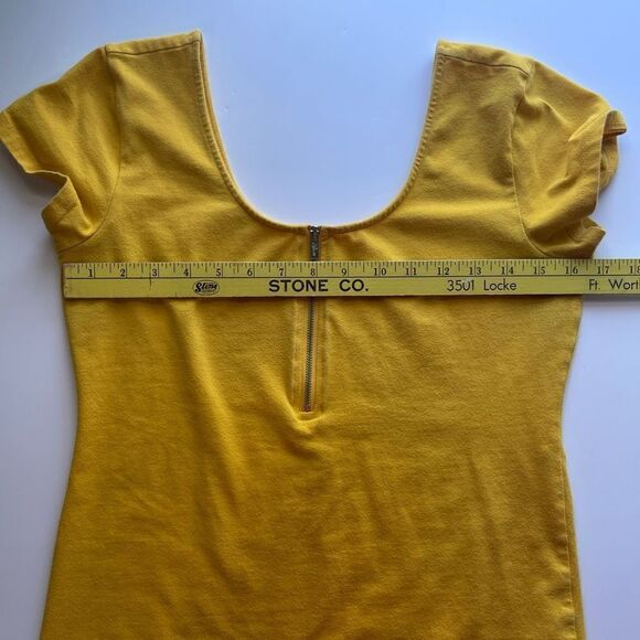 Guess Marigold Scoop Neck and Zippered Front Knit Blouse, Large - Picture 7 of 8